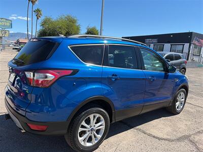 2017 Ford Escape SE   - Photo 5 - Tucson, AZ 85710
