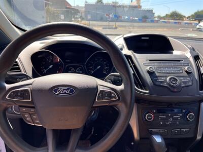 2017 Ford Escape SE   - Photo 10 - Tucson, AZ 85711