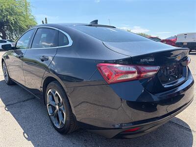 2022 Chevrolet Malibu LT   - Photo 2 - Tucson, AZ 85710