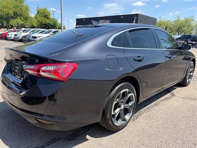 2022 Chevrolet Malibu LT   - Photo 4 - Tucson, AZ 85710