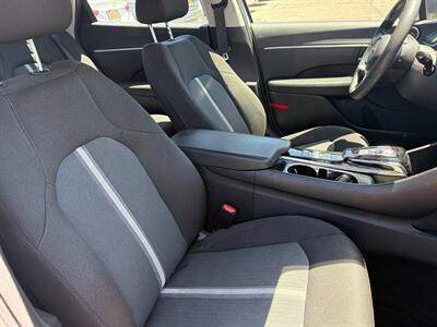 2020 Hyundai SONATA SEL   - Photo 9 - Tucson, AZ 85710