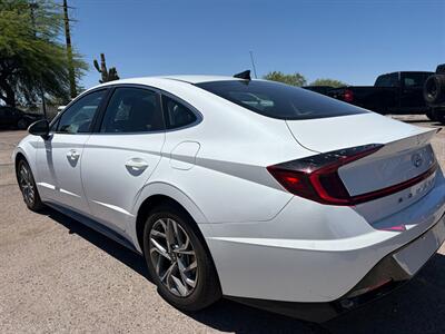 2020 Hyundai SONATA SEL   - Photo 2 - Tucson, AZ 85710