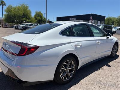 2020 Hyundai SONATA SEL   - Photo 4 - Tucson, AZ 85710