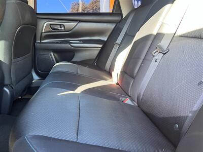 2017 Nissan Altima 2.5   - Photo 9 - Tucson, AZ 85710