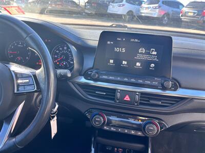 2019 Kia Forte S   - Photo 9 - Tucson, AZ 85710
