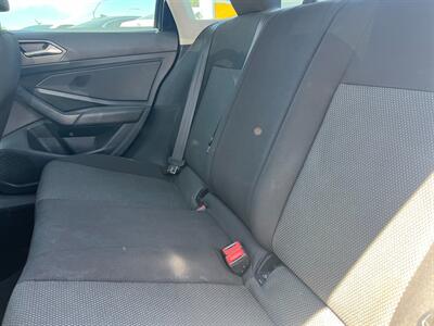 2019 Volkswagen Jetta SE   - Photo 5 - Tucson, AZ 85710