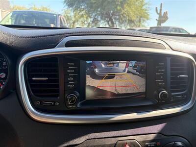 2020 Kia Sorento L   - Photo 12 - Tucson, AZ 85710