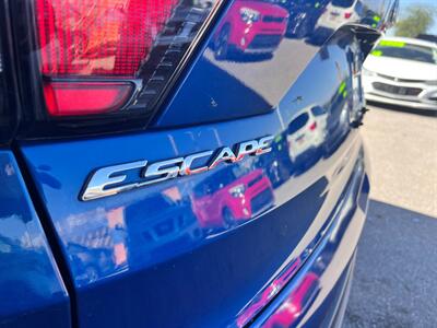 2018 Ford Escape SE   - Photo 4 - Tucson, AZ 85711