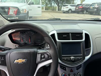 2017 Chevrolet Sonic LT Auto   - Photo 5 - Tucson, AZ 85710