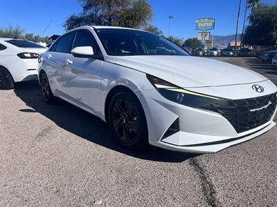 2022 Hyundai ELANTRA SEL   - Photo 3 - Tucson, AZ 85710