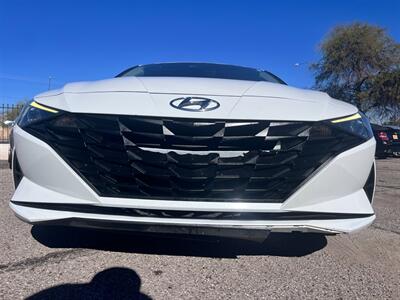 2022 Hyundai ELANTRA SEL   - Photo 6 - Tucson, AZ 85710