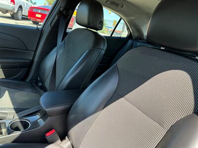 2016 Chevrolet Malibu Limited LT   - Photo 10 - Tucson, AZ 85710