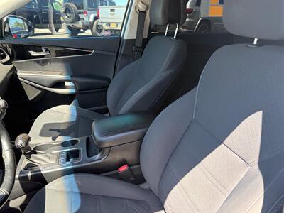 2016 Kia Sorento L   - Photo 8 - Tucson, AZ 85710