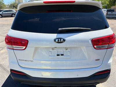 2016 Kia Sorento L   - Photo 4 - Tucson, AZ 85710
