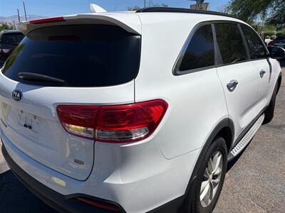 2016 Kia Sorento L   - Photo 2 - Tucson, AZ 85710
