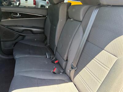 2016 Kia Sorento L   - Photo 7 - Tucson, AZ 85710