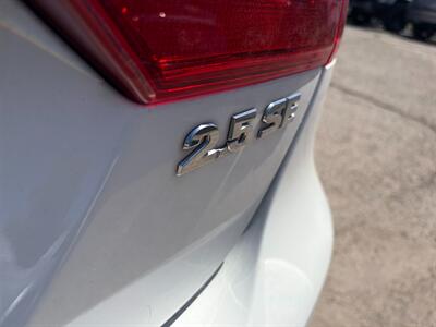 2011 Volkswagen Jetta SE PZEV   - Photo 6 - Tucson, AZ 85710