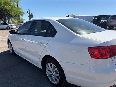 2011 Volkswagen Jetta SE PZEV   - Photo 5 - Tucson, AZ 85710