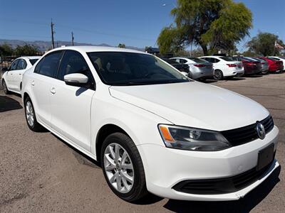 2011 Volkswagen Jetta SE PZEV   - Photo 2 - Tucson, AZ 85710