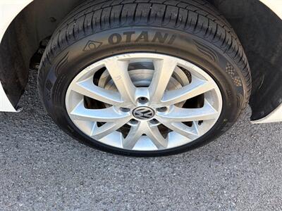 2011 Volkswagen Jetta SE PZEV   - Photo 9 - Tucson, AZ 85710