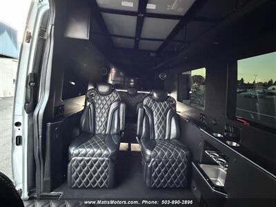2019 Mercedes-Benz Sprinter 2500 4x4 executive   - Photo 13 - Portland, OR 97206