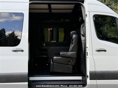 2019 Mercedes-Benz Sprinter 2500 4x4 executive   - Photo 8 - Portland, OR 97206