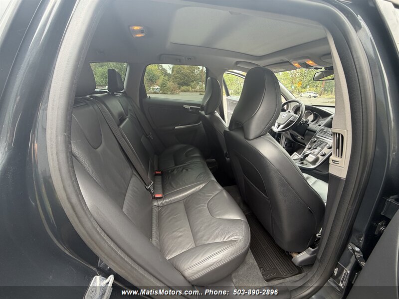 2014 Volvo XC60 T6 AWD - Photo 11 - Portland, OR 97206
