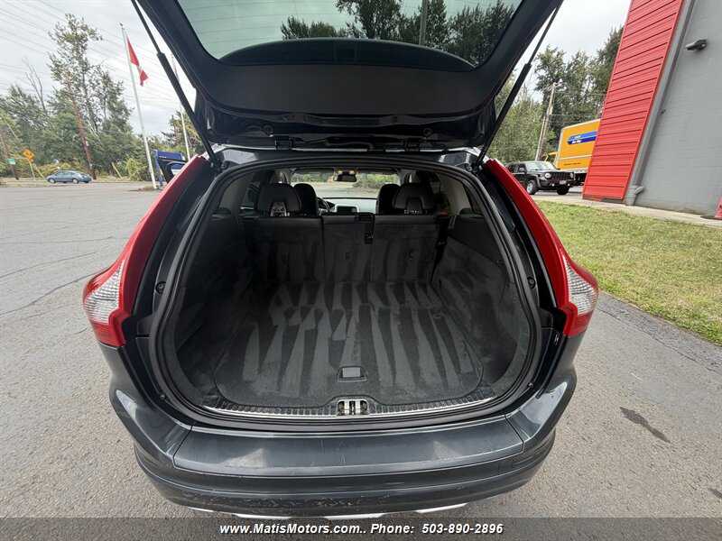 2014 Volvo XC60 T6 AWD - Photo 14 - Portland, OR 97206