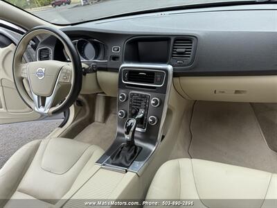 2015 Volvo V60 T5 Drive-E Premier fwd   - Photo 11 - Portland, OR 97206