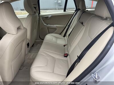 2015 Volvo V60 T5 Drive-E Premier fwd   - Photo 12 - Portland, OR 97206