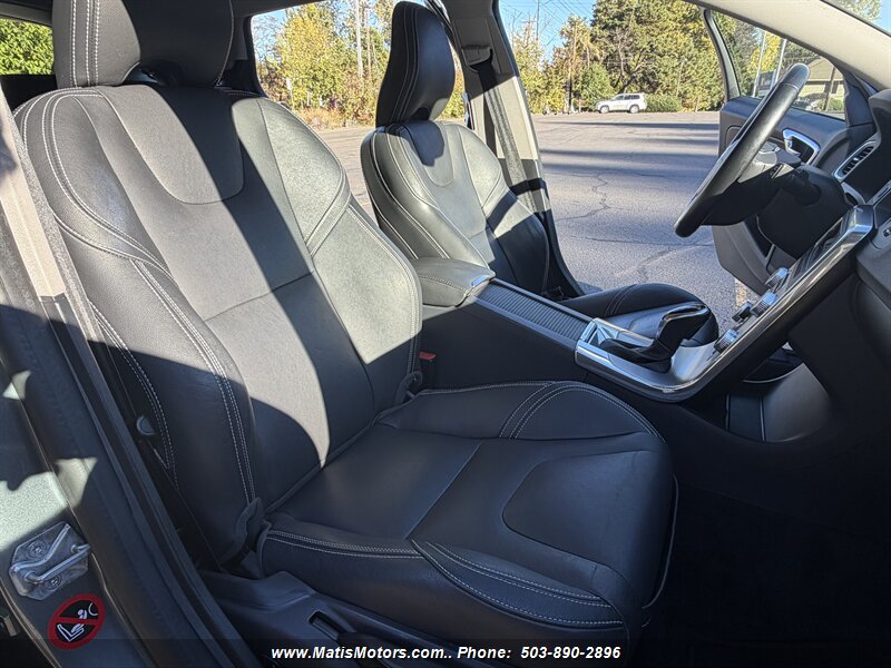 2018 Volvo V60 T5 Dynamic AWD - Photo 13 - Portland, OR 97206