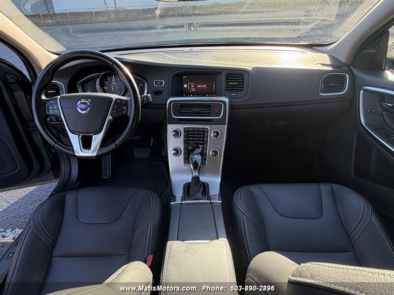 2018 Volvo V60 T5 Dynamic AWD - Photo 9 - Portland, OR 97206