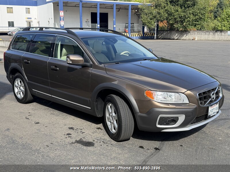 2013 Volvo XC70 3.2 Premier awd LOW MILES!! - Photo 8 - Portland, OR 97206