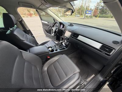 2016 Volkswagen Touareg VR6 Sport  awd - Photo 11 - Portland, OR 97206