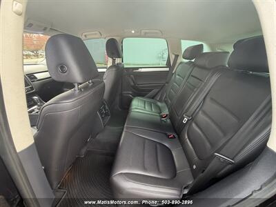 2016 Volkswagen Touareg VR6 Sport  awd - Photo 12 - Portland, OR 97206