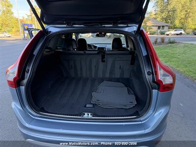 2017 Volvo XC60 T6 Dynamic   - Photo 15 - Portland, OR 97206