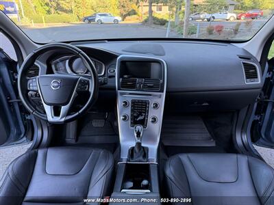 2017 Volvo XC60 T6 Dynamic   - Photo 11 - Portland, OR 97206