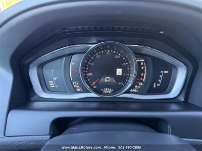 2017 Volvo XC60 T6 Dynamic   - Photo 14 - Portland, OR 97206