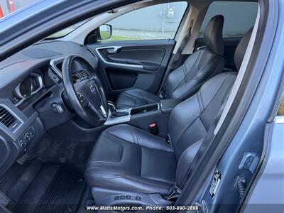 2017 Volvo XC60 T6 Dynamic   - Photo 9 - Portland, OR 97206
