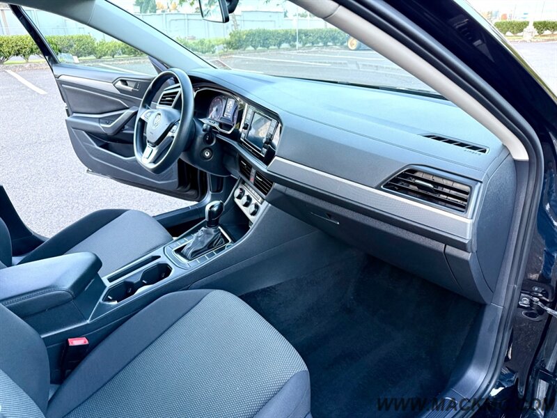 2020 Volkswagen Jetta S 59K Low Miles 1-Owner 40-MPG   - Photo 2 - Hillsboro, OR 97123