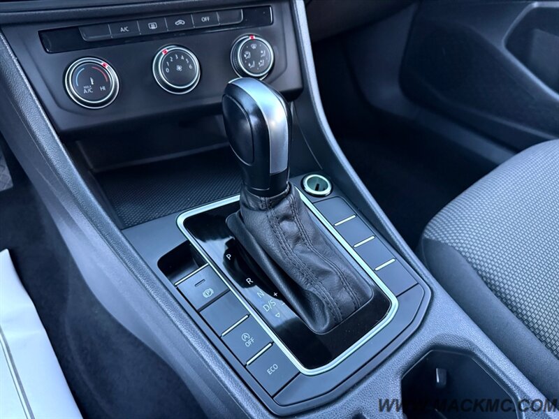 2020 Volkswagen Jetta S 59K Low Miles 1-Owner 40-MPG   - Photo 16 - Hillsboro, OR 97123