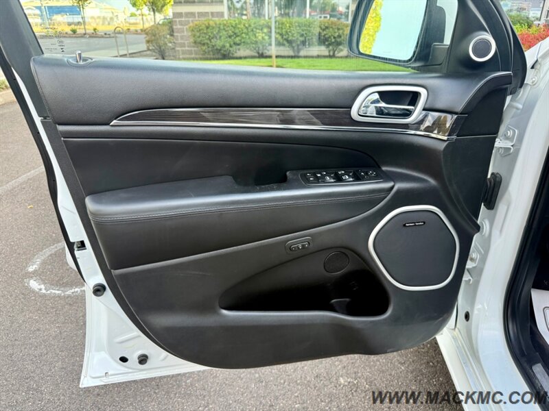 2016 Jeep Grand Cherokee Overland Hemi V8 Loaded Leather Back Up Cam - Photo 24 - Hillsboro, OR 97123