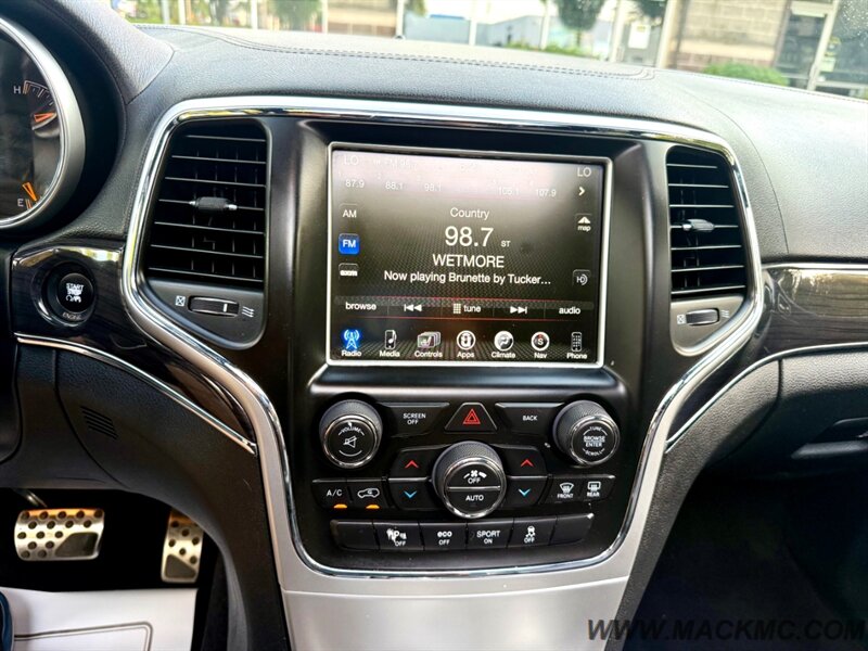 2016 Jeep Grand Cherokee Overland Hemi V8 Loaded Leather Back Up Cam - Photo 15 - Hillsboro, OR 97123