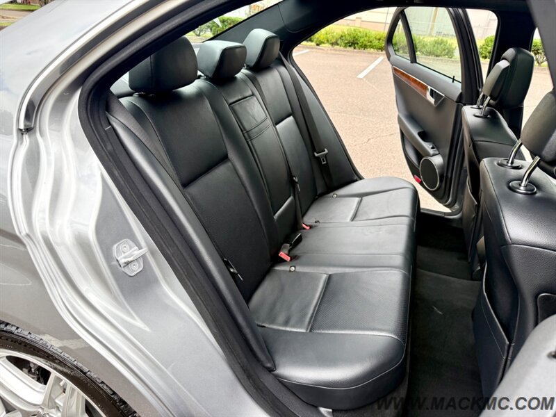 2009 Mercedes-Benz C 300 Luxury Panoramic Roof Back Up Camera   - Photo 18 - Hillsboro, OR 97123