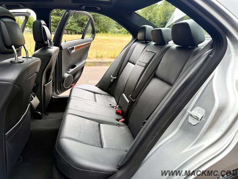 2009 Mercedes-Benz C 300 Luxury Panoramic Roof Back Up Camera   - Photo 17 - Hillsboro, OR 97123