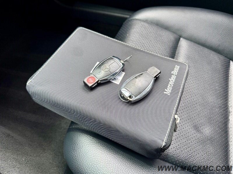 2009 Mercedes-Benz C 300 Luxury Panoramic Roof Back Up Camera   - Photo 13 - Hillsboro, OR 97123