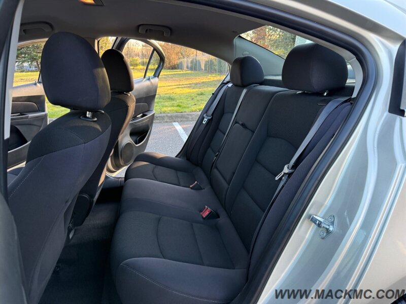 2015 Chevrolet Cruze 1LT Auto   - Photo 12 - Hillsboro, OR 97123