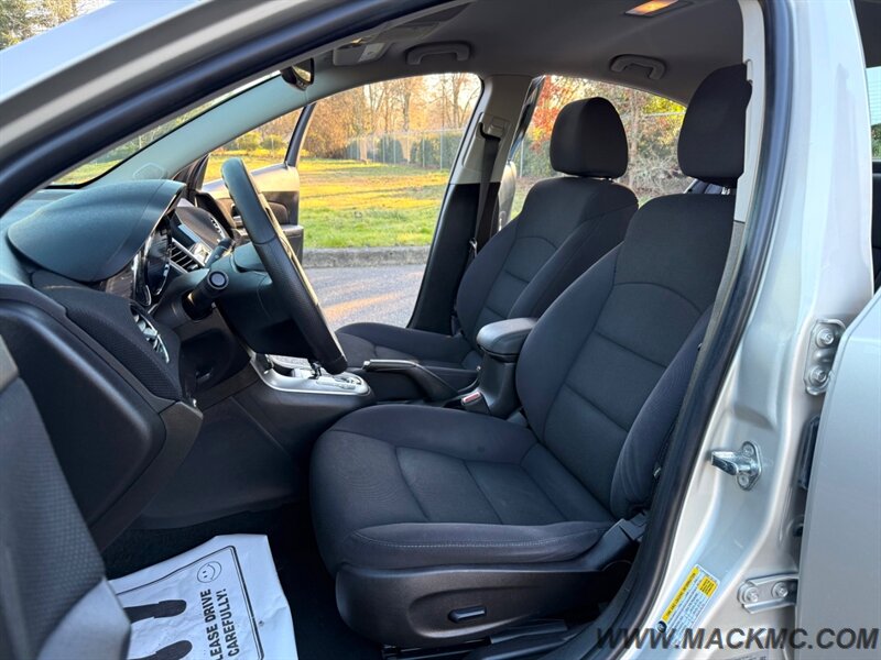 2015 Chevrolet Cruze 1LT Auto   - Photo 11 - Hillsboro, OR 97123