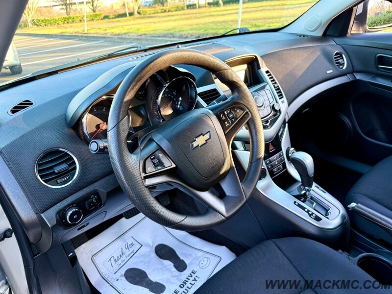 2015 Chevrolet Cruze 1LT Auto   - Photo 24 - Hillsboro, OR 97123