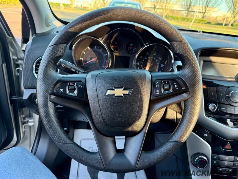 2015 Chevrolet Cruze 1LT Auto   - Photo 25 - Hillsboro, OR 97123